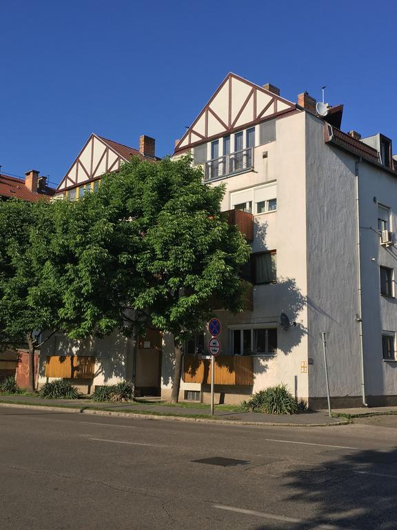 SzekszárdGrey Apartman公寓 外观 照片